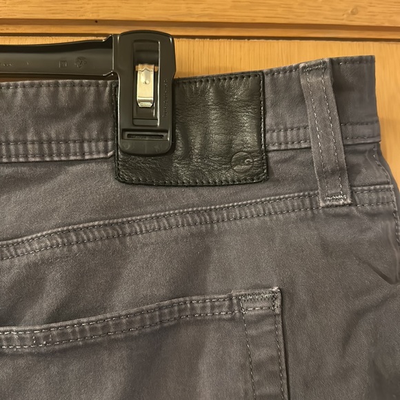 AG Adriano Goldschmied The Graduate Tailored Leg Pants Jeans Gray Size 40x34 - Picture 8 of 14